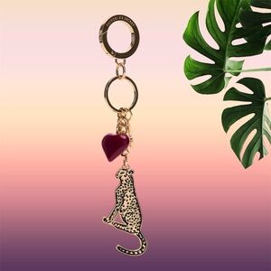 New Victoria’s Secret leopard keychain